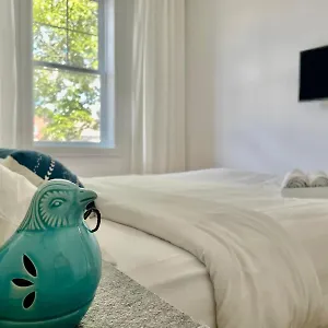 Bed & Breakfast Lumineuse Et Confortable
